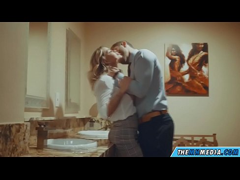 ❤️ Когато наедряла блондинка ви съблазни в обществена тоалетна ️ Секс видео в bg.javarchive.top ❌️❤